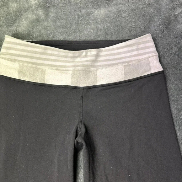 Lululemon Reversible Groove Crop Pant Black size 4 - Picture 10 of 12